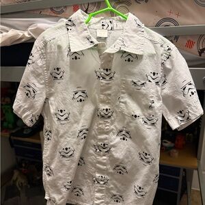 Boys White Short Sleeve Button-Up Shirt with Stormtrooper Print (5-6)